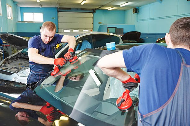 Top 10 Signs Your Auto Glass Needs Repair - Keep Your Vehicle Safe